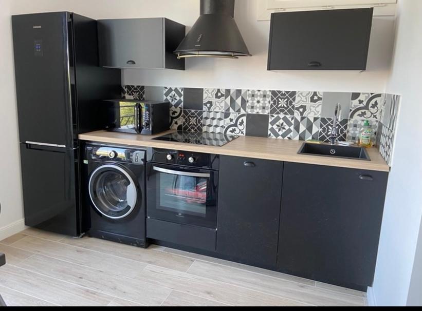 Ajaccio Magnifique T2 45M2 Neuf 5 Personnes Clim Wifi Stationnement Gratuit Centre Ville Plage A 300M Екстериор снимка