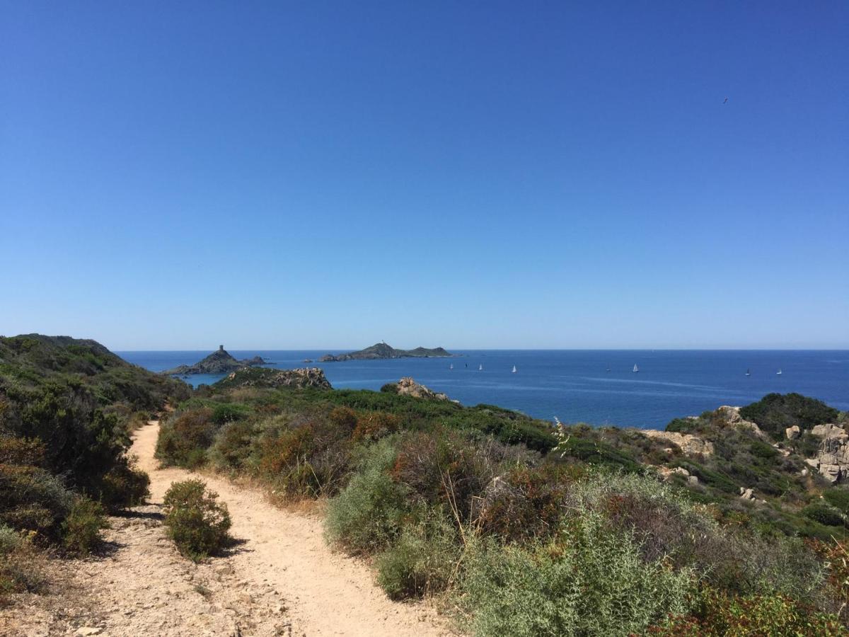 Ajaccio Magnifique T2 45M2 Neuf 5 Personnes Clim Wifi Stationnement Gratuit Centre Ville Plage A 300M Екстериор снимка
